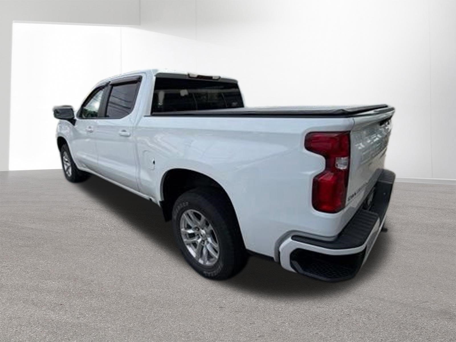 Used 2021 Summit White Chevrolet RST image 4