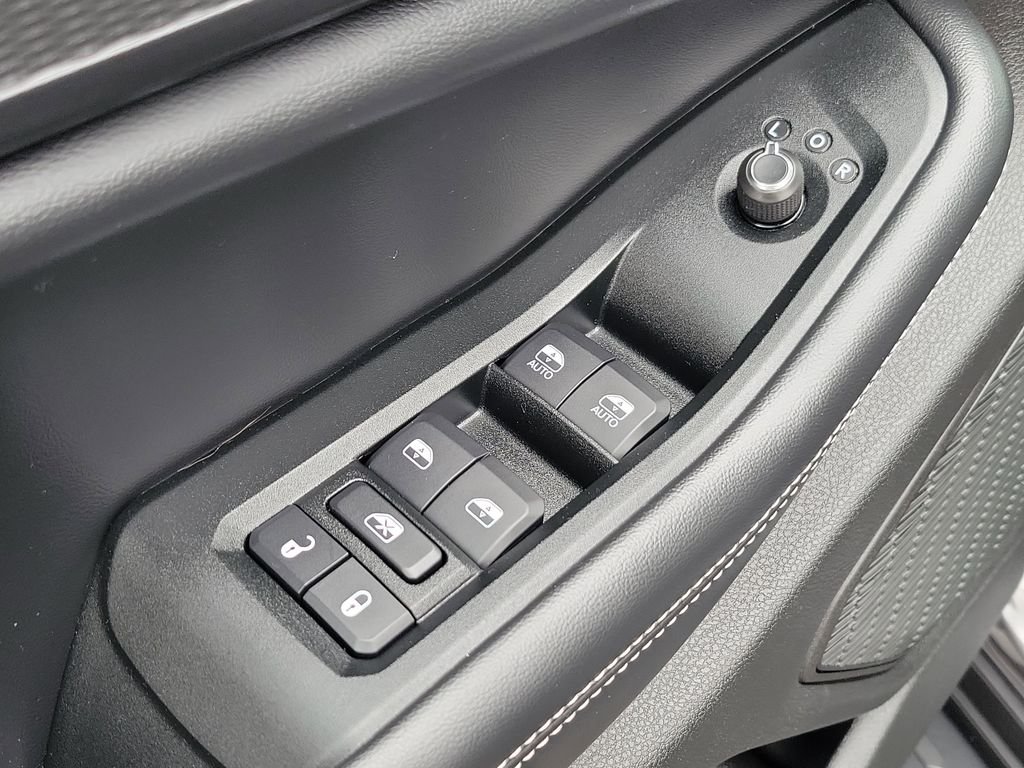 Certified Used 2025 Metallic Jeep Altitude X image 16