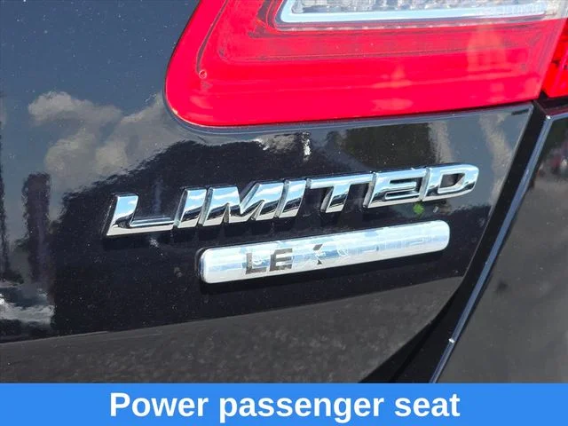 Used 2016 Black Ford Limited image 27