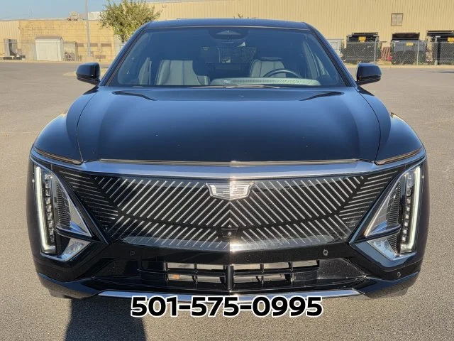 Used 2024 Green Cadillac Luxury image 6