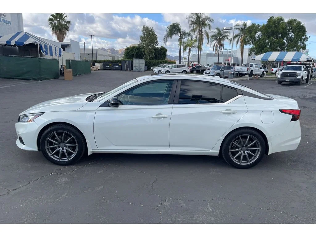 Used 2019 Nissan Altima SR with VIN 1N4BL4CV6KC210012 for sale in San Bernardino, CA