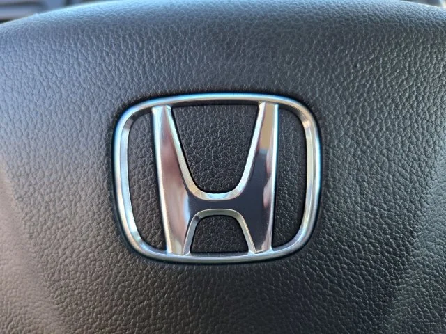 Used 2016 Red Honda EX-L image 31