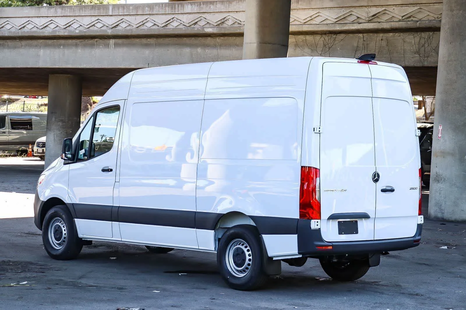 New 2026 Arctic White Mercedes-Benz Cargo 144WB High Roof RWD 2.0L I4 Diesel Turbo SO image 6