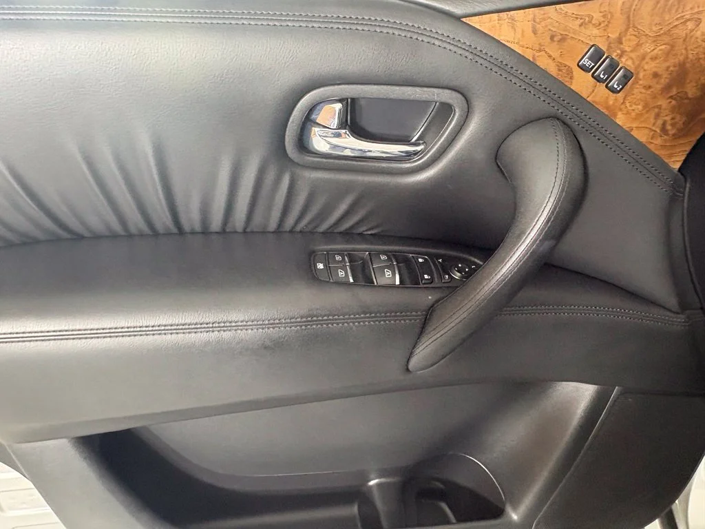Used 2024 Silver Nissan SL image 19