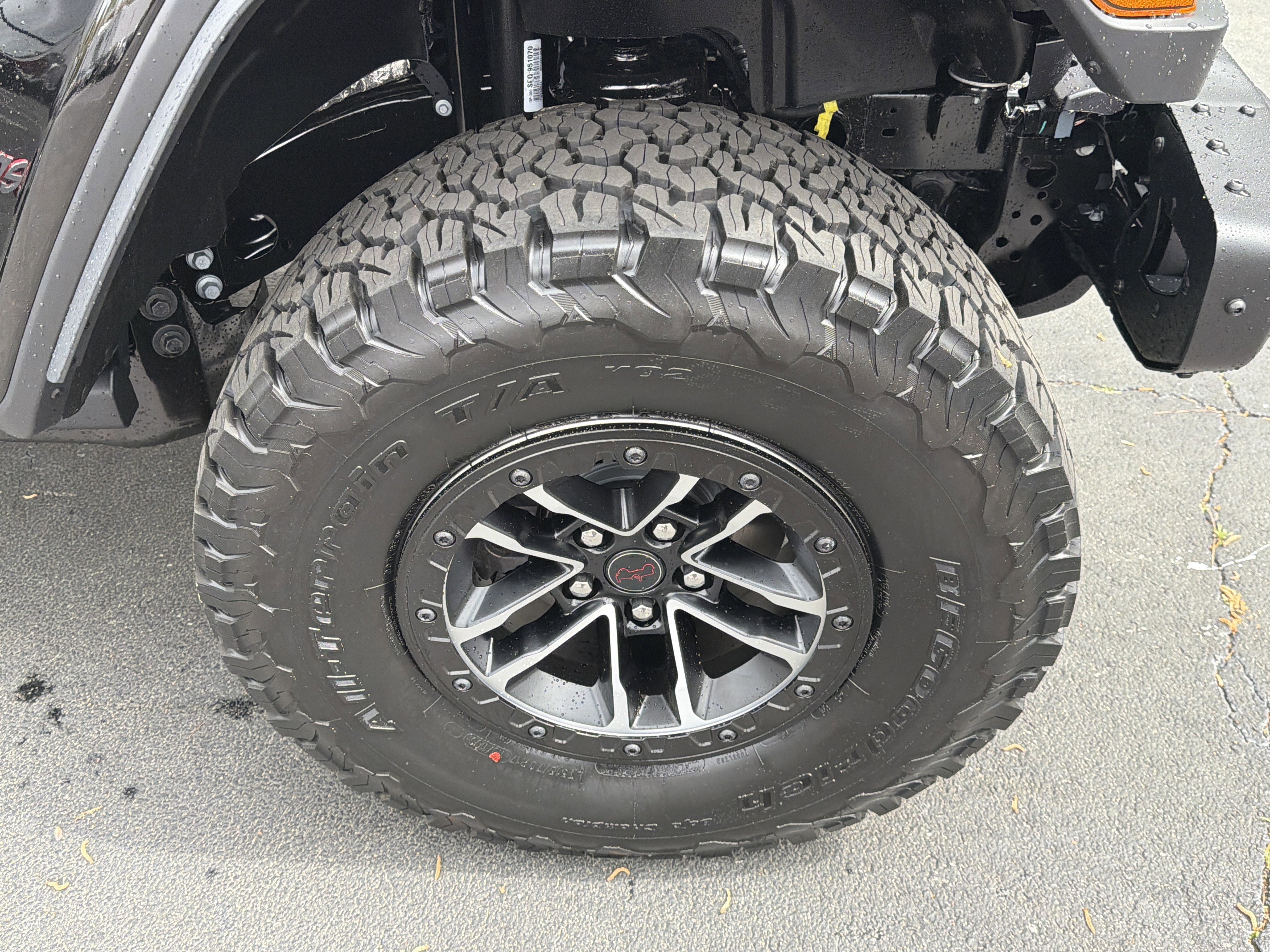 New 2026 Black Clear-Coat Exterior Paint Jeep Rubicon image 14