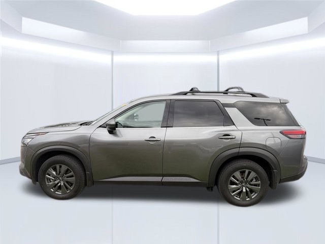 Used 2024 Gray Nissan SV image 11