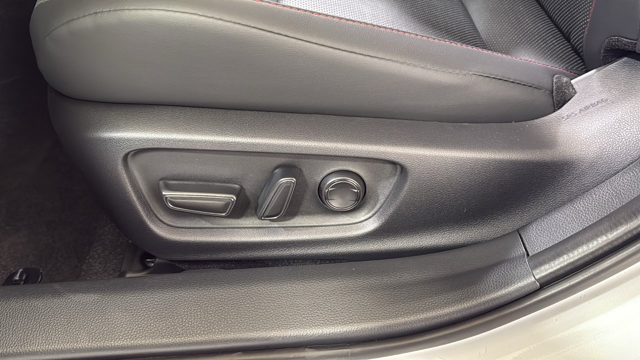 New 2027 Wind Chill Pearl <sup>1</sup> Toyota  XSE image 14