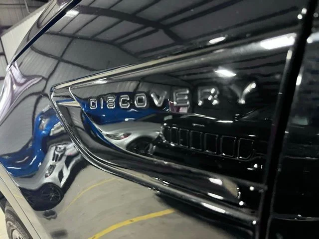 Used 2017 Black Land Rover First Edition image 32