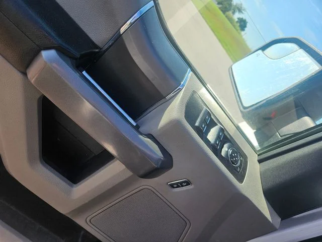 Used 2018 White Ford XLT image 11