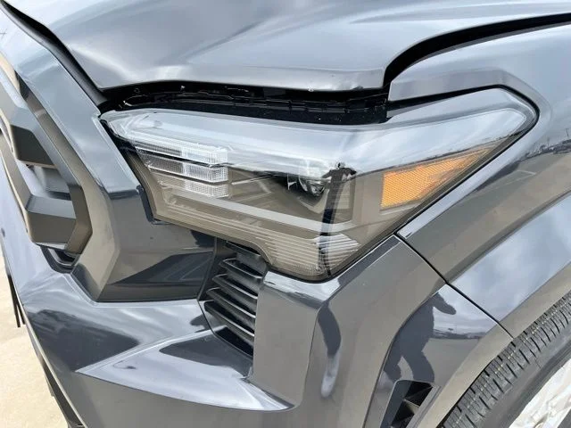 2026 Toyota Tacoma SR5 - Photo 13