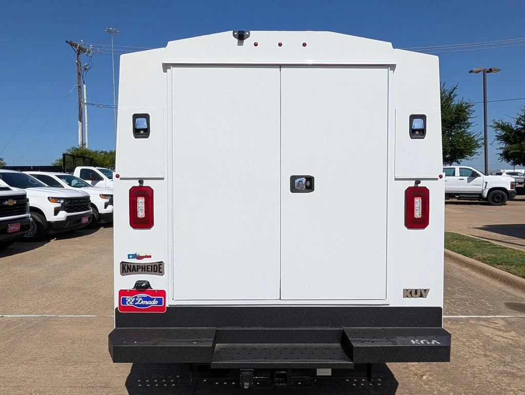 New 2026 Summit White Chevrolet 1WT image 19