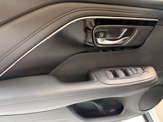 New 2026 Platinum White Pearl Acura BASE image 16