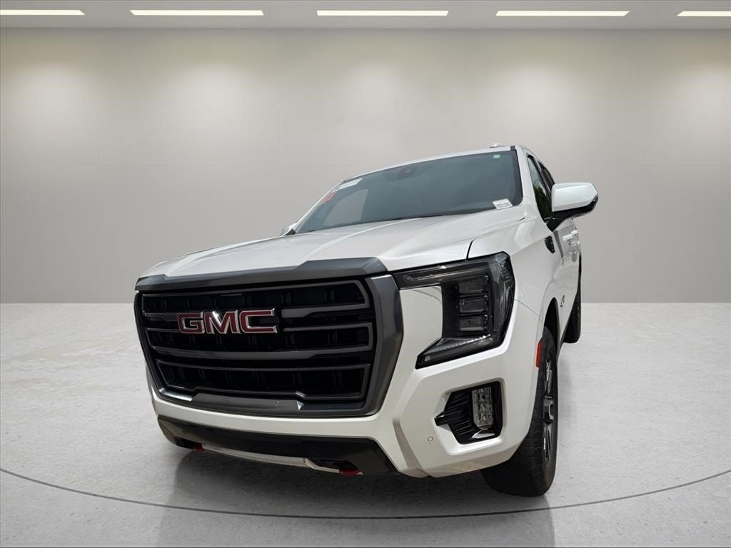 Used 2022 White Frost Tricoat GMC AT4 image 2