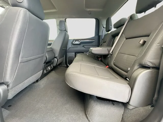 New 2026 Summit White GMC Elevation image 17