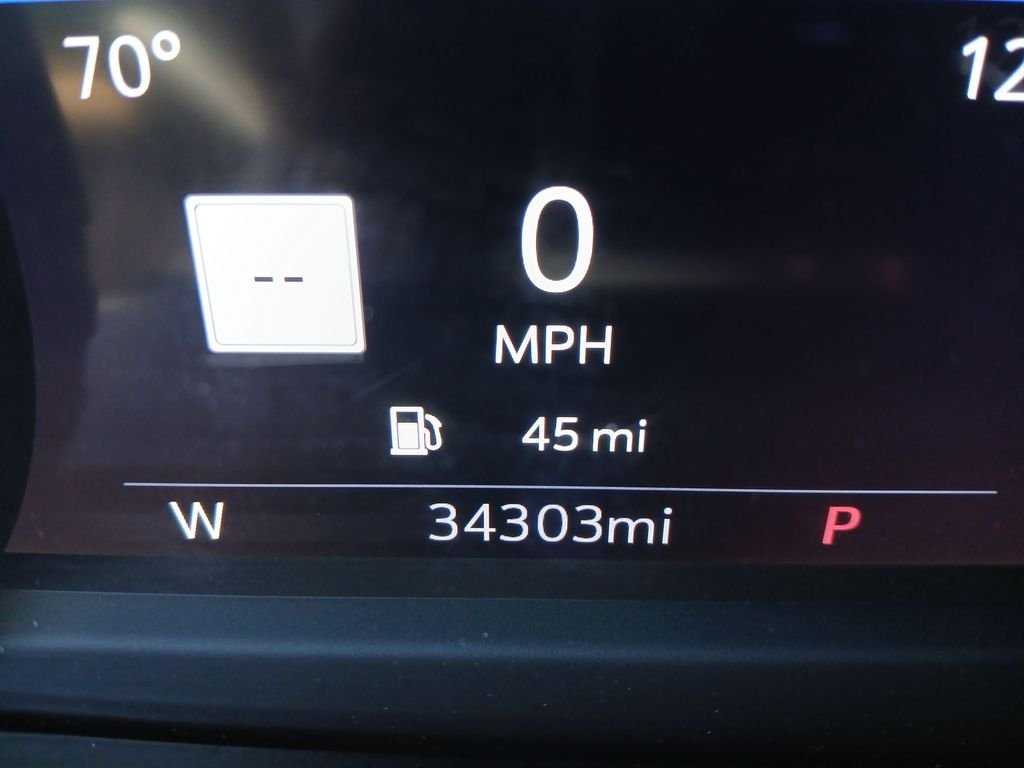 Used 2021 White Chevrolet Premier image 34