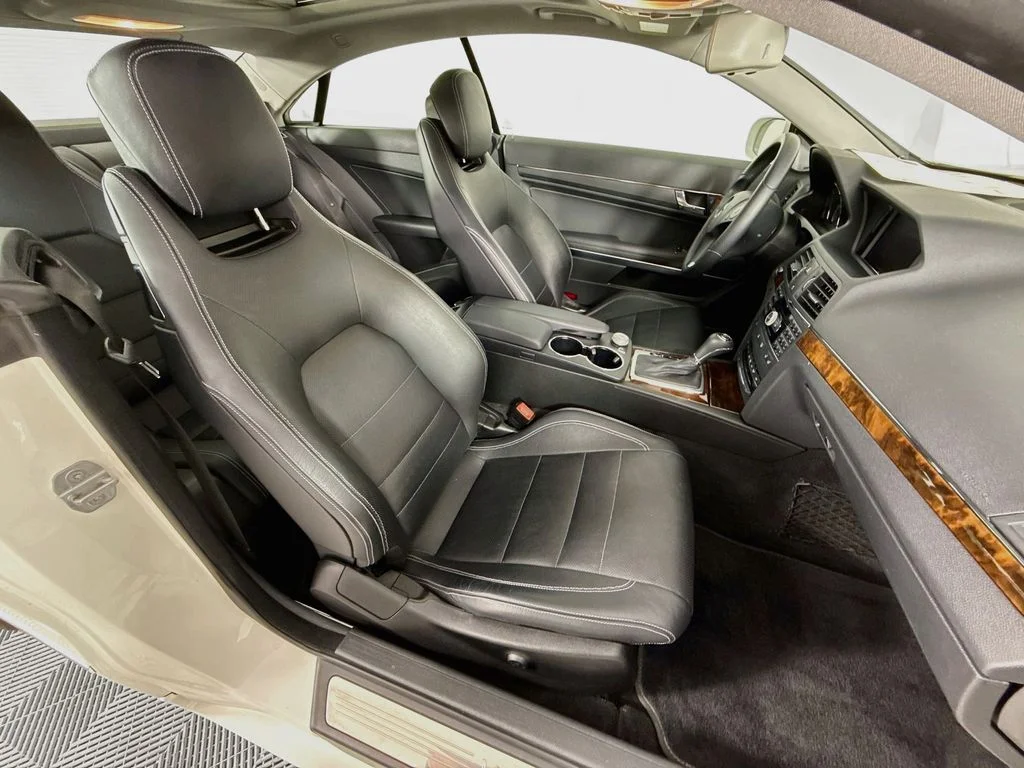 Used 2010  Mercedes-Benz E 350 image 29