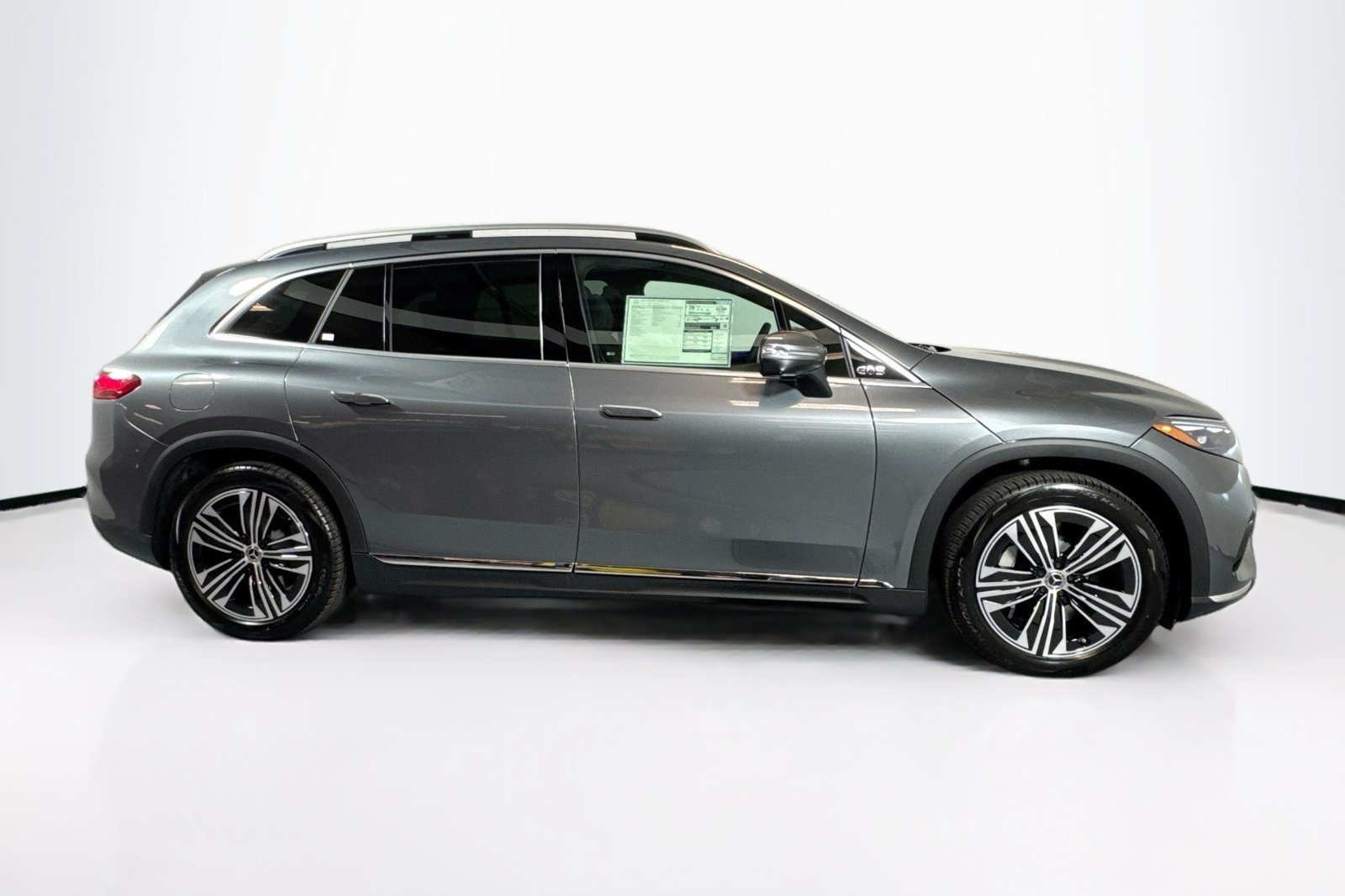 New 2026 Selenite Grey Metallic Mercedes-Benz EQS 400 image 4