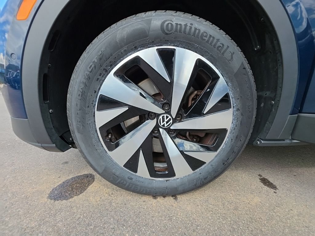 Certified Used 2023 Tourmaline Blue Metallic Volkswagen Pro image 25