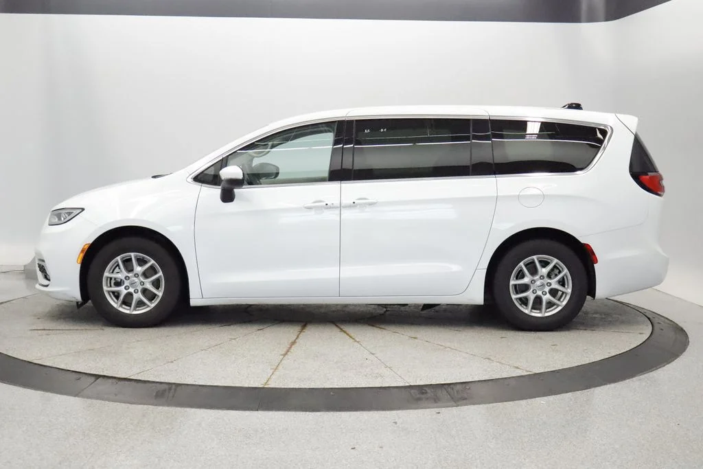 Certified 2023 Chrysler Pacifica Touring L with VIN 2C4RC1BG6PR624741 for sale in Coon Rapids, Minnesota