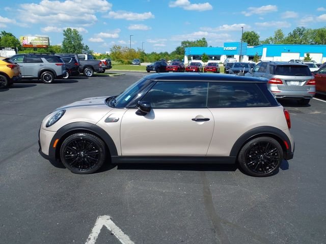Used 2022 Gray MINI  image 5