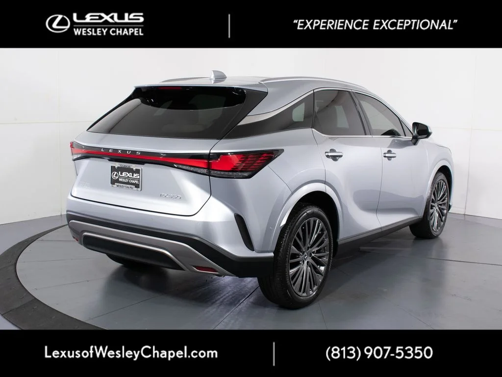 Used 2024 Silver Lexus 350 Luxury image 4