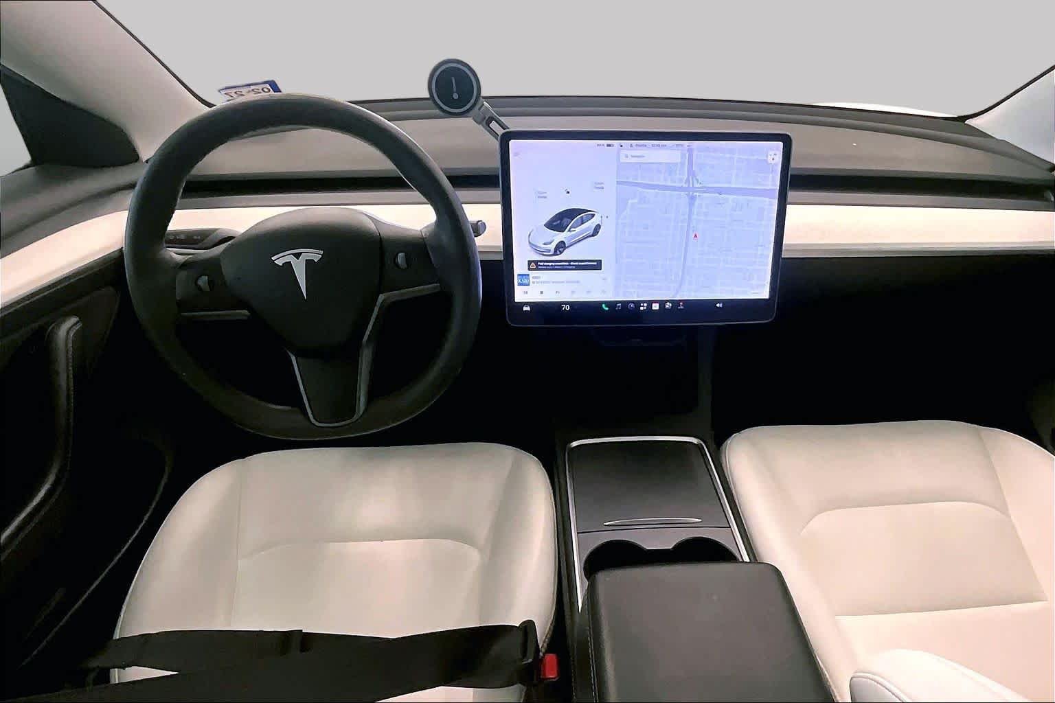 Used 2021  Tesla Standard Range Plus image 13