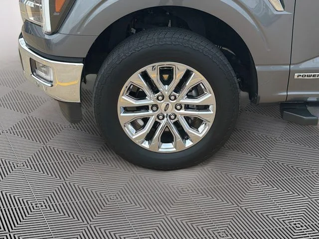 Used 2024 Gray Ford Lariat image 36