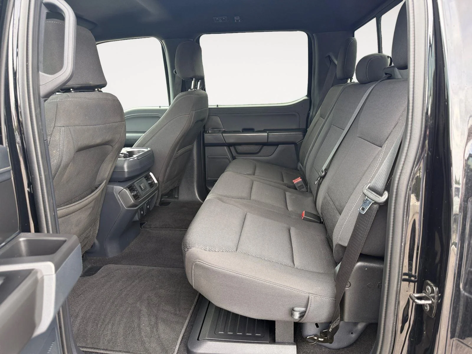 Used 2024 Agate Black Ford XLT image 20