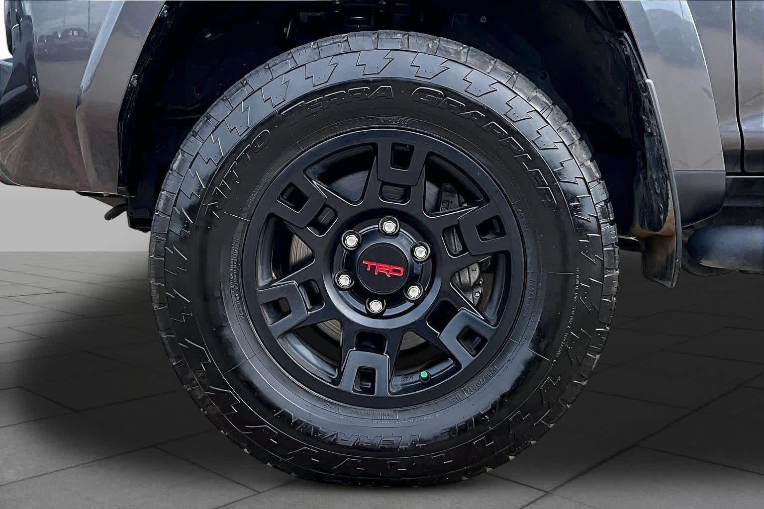 Used 2023 Magnetic Gray Metallic Toyota SR5 Premium image 11