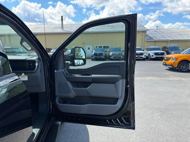 New 2026 Agate Black Metallic Ford XLT image 37