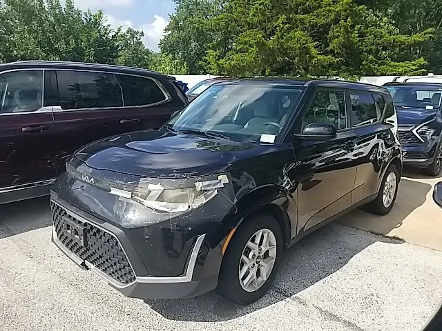 Used 2025 Black Kia LX image 12
