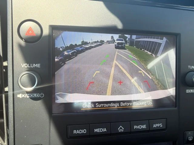 Used 2025 White Subaru Base image 17