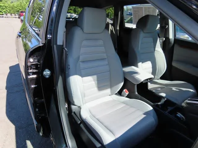 Certified Used 2020 Crystal Black Pearl Honda EX image 17