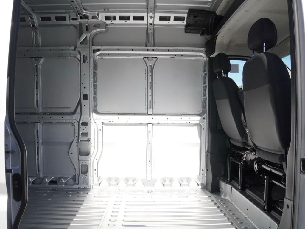 New 2026 Bright Silver Metallic Clear-Coat Exterior Paint RAM High Roof image 20