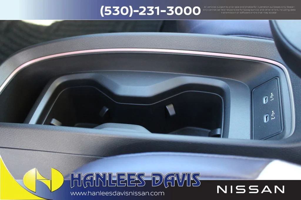 New 2026 White Nissan PLATINUM+ image 15