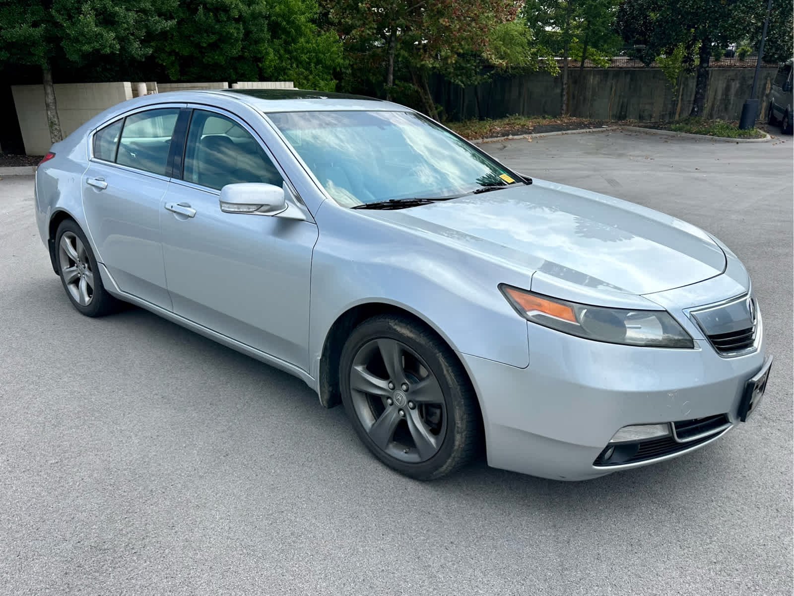 Used 2012 Silver Moon Acura Tech Auto image 4