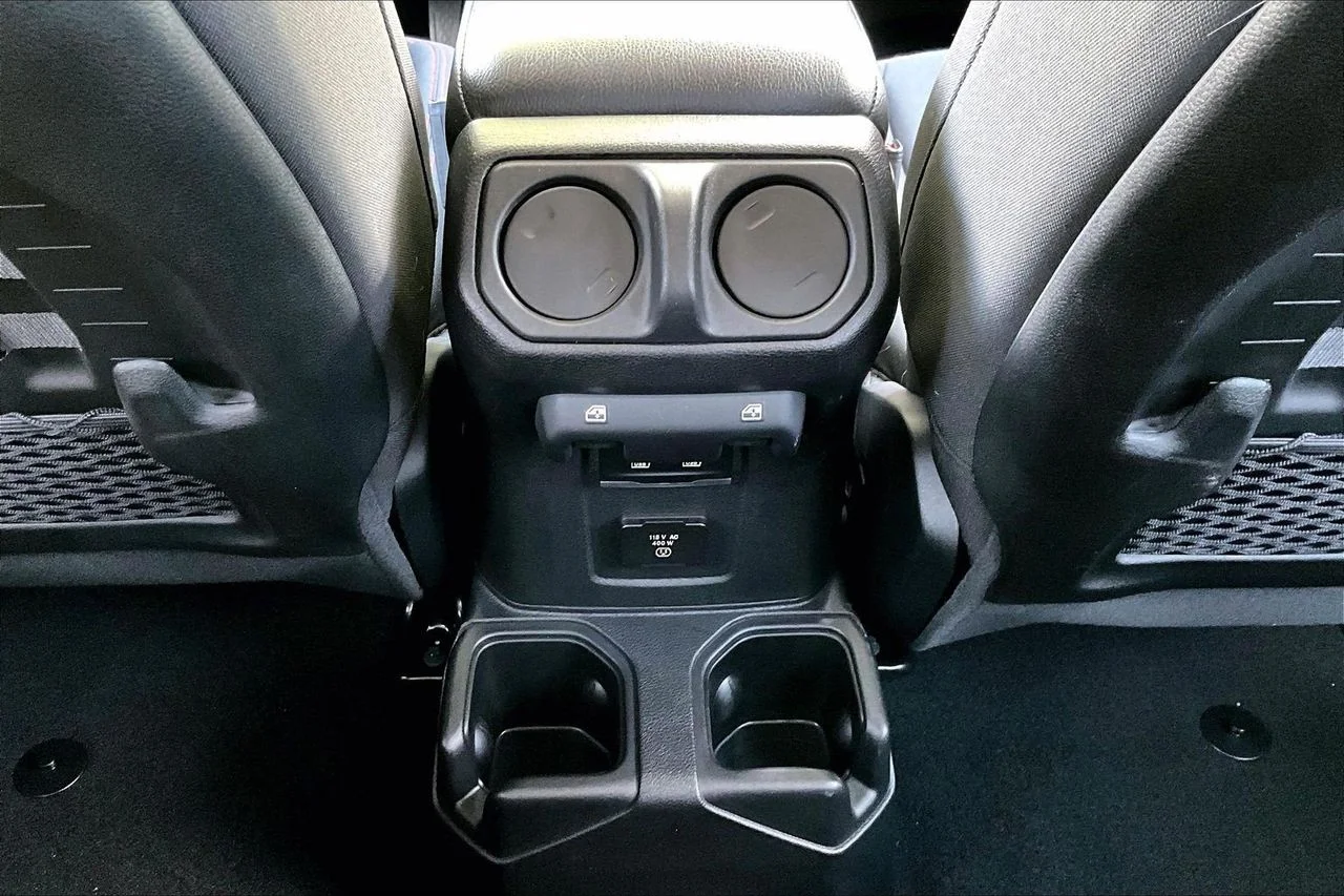 Used 2021 White Jeep Rubicon image 16