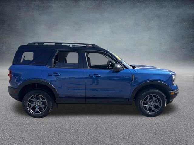 Used 2023 Blue Metallic Ford Badlands image 5