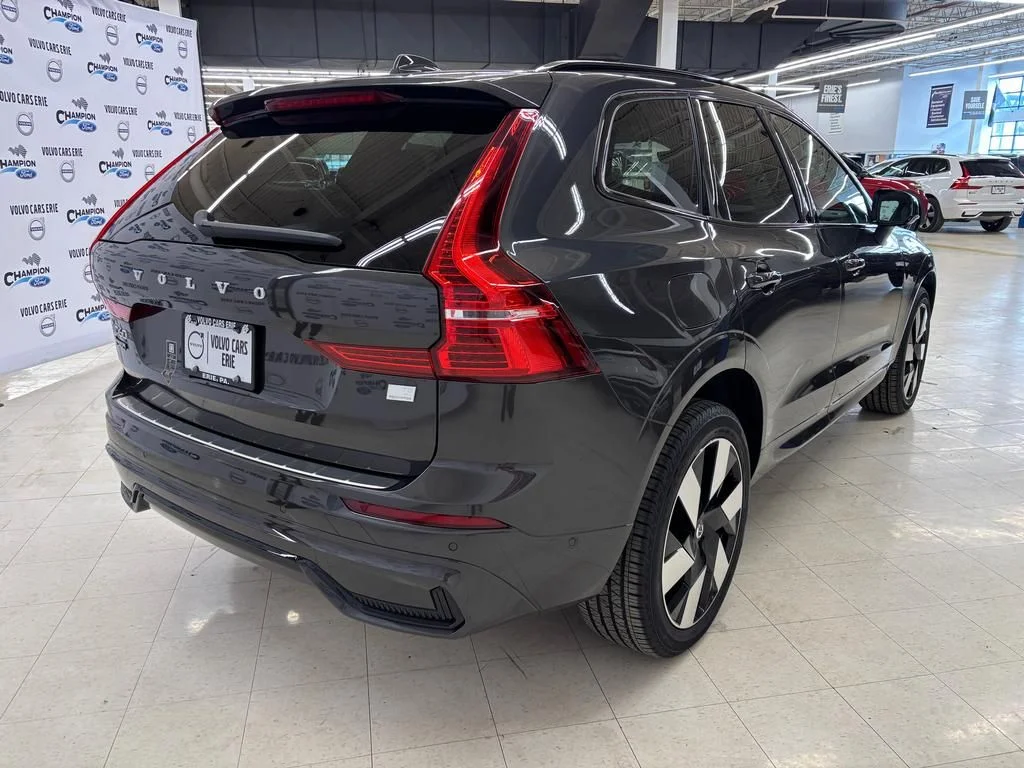 2024 Volvo XC60 Plus - Photo 8