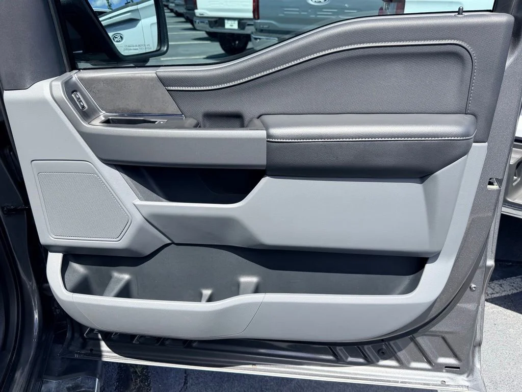 Used 2024 Gray Ford XLT image 13