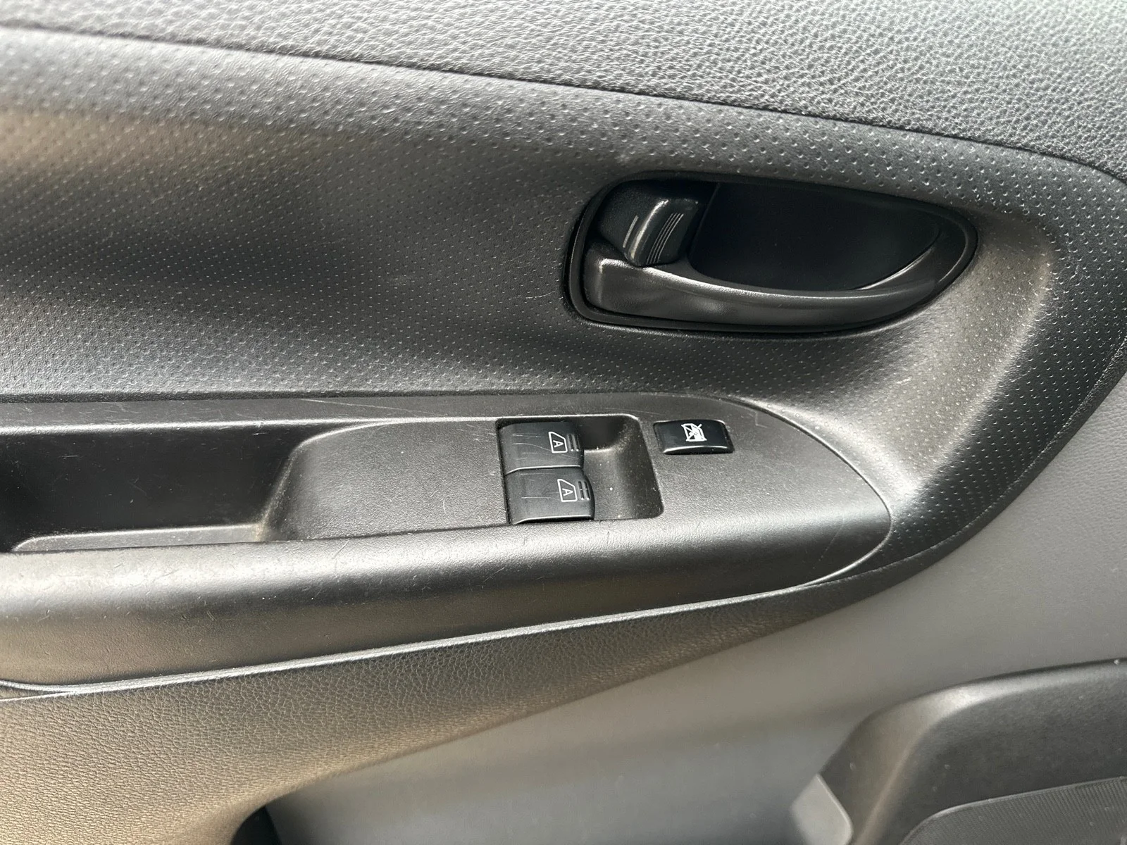 Used 2015 Black Chevrolet LS image 9