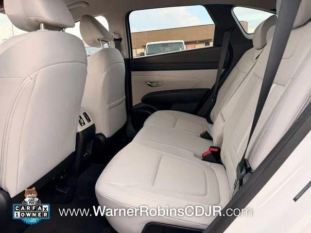 Used 2025 White Hyundai SEL image 6