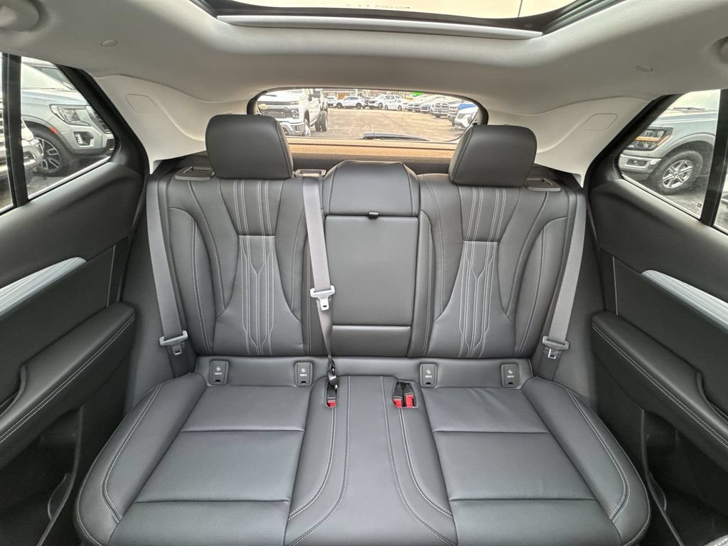 New 2026 Ebony Twilight Metallic Buick Avenir image 23