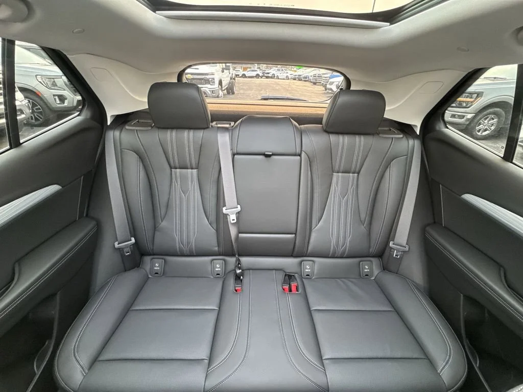 New 2026 Ebony Twilight Metallic Buick Avenir image 23