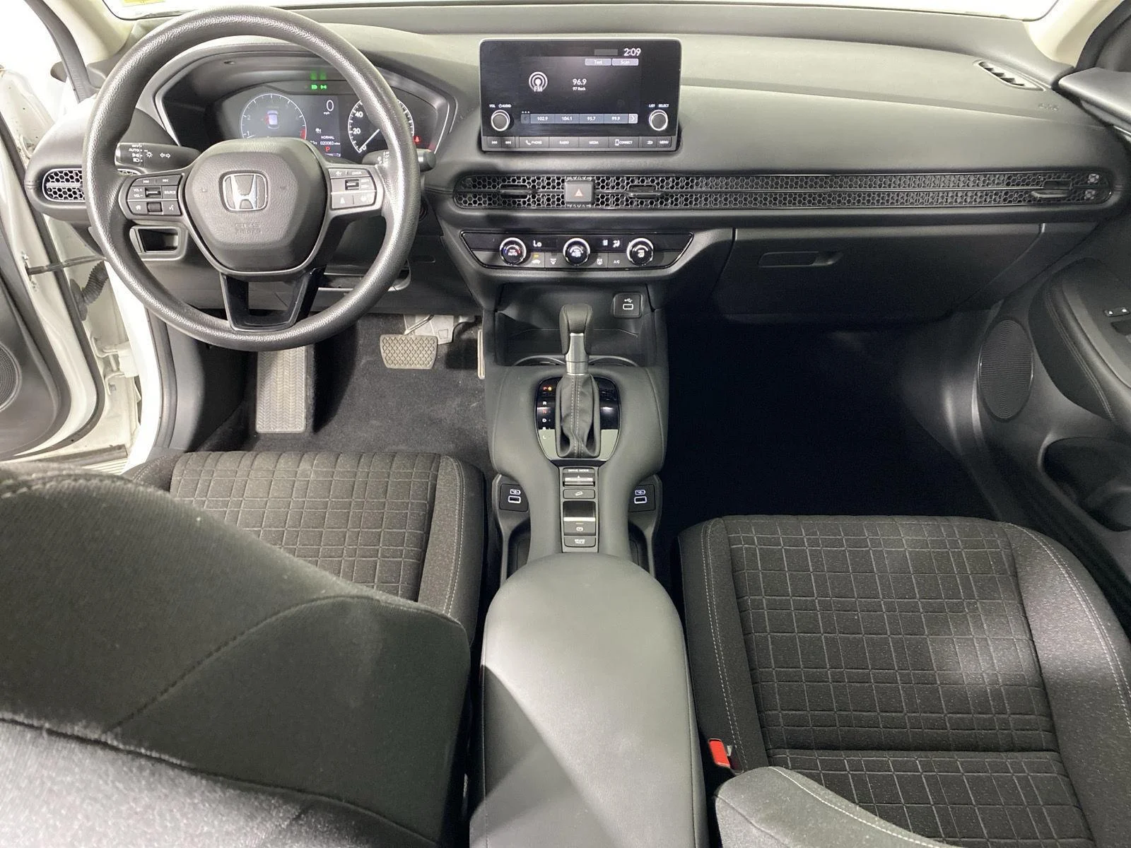 Used 2023 Platinum White Pearl Honda LX image 22