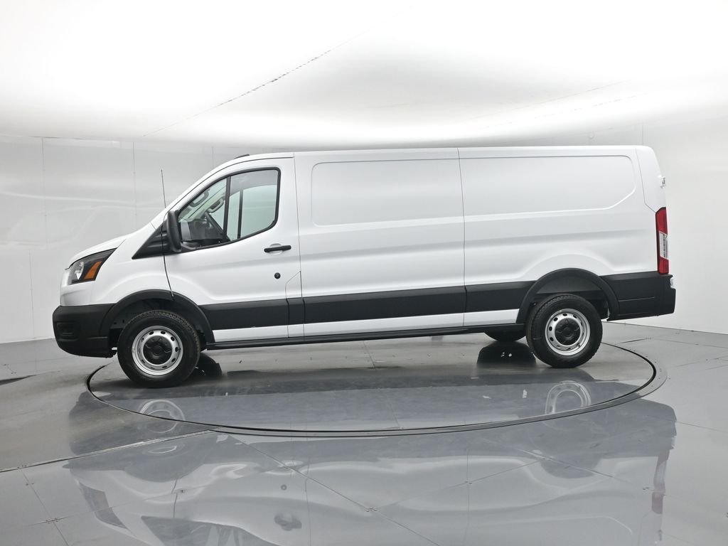 New 2026 Oxford White Ford Base image 27