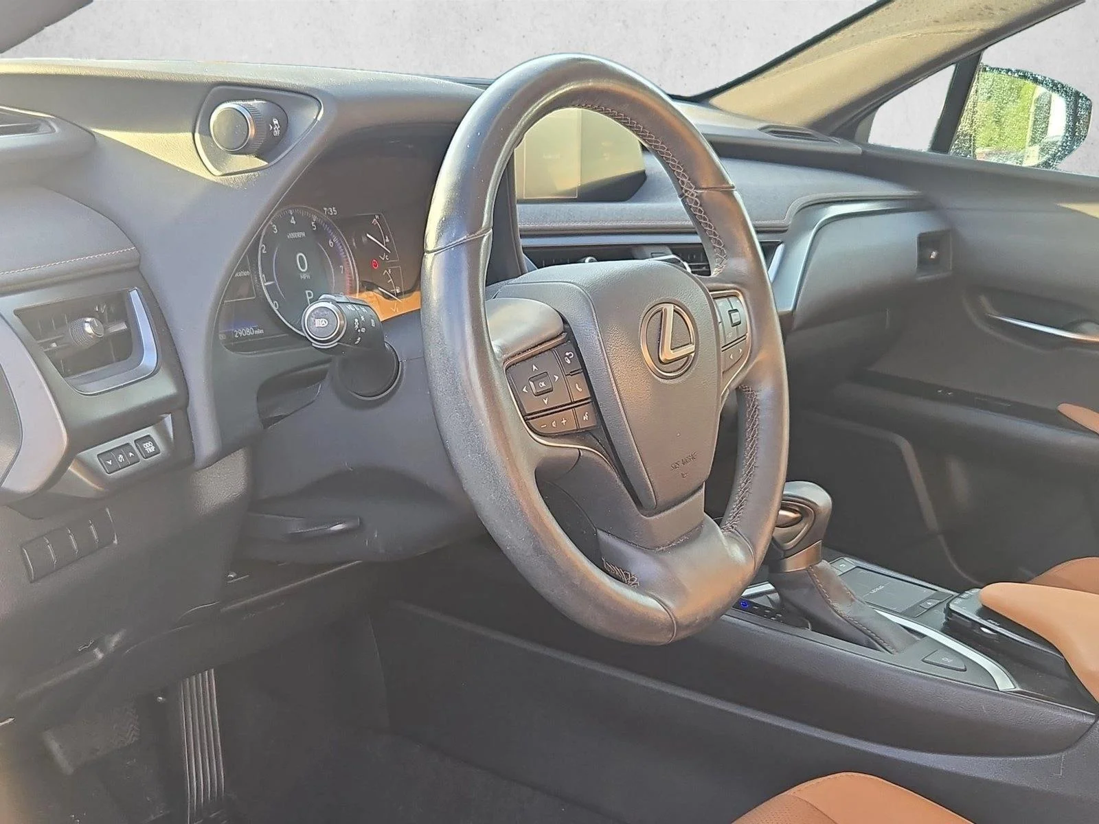 Used 2022 Eminent White Pearl Lexus UX 200 image 9