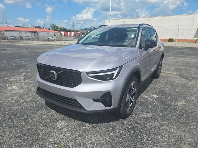 2026 Volvo XC40