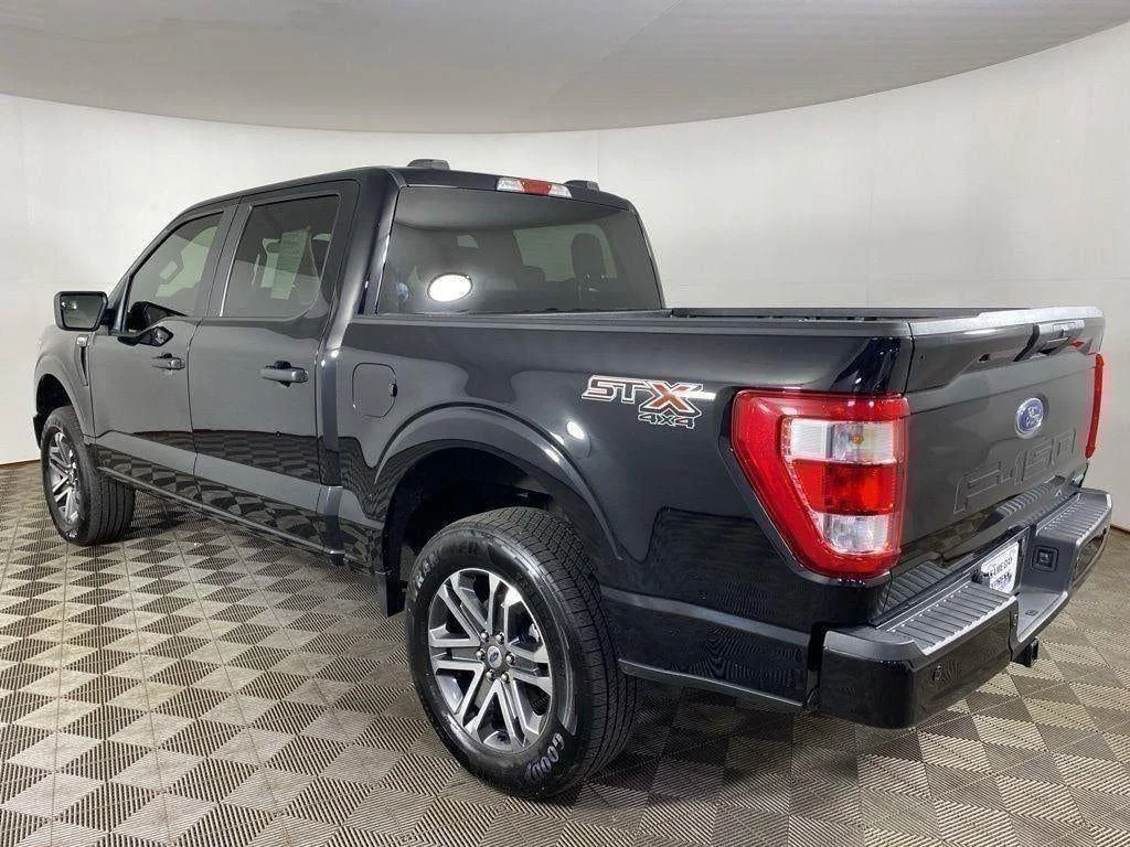 Used 2021 Agate Black Metallic Ford XL image 23