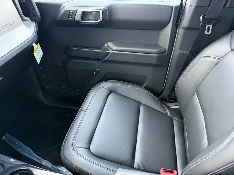 New 2026 Desert Sand Ford Outer Banks 4 Door 4x4 image 15